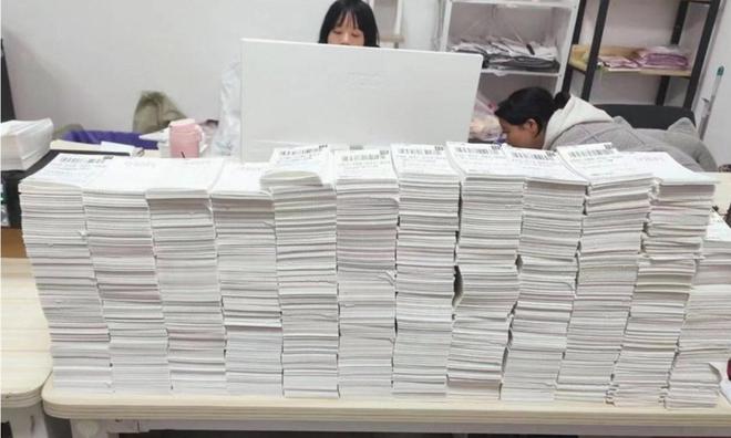 淘特產(chǎn)業(yè)帶活力復(fù)蘇 七成工廠提前開工，萬(wàn)余淘工廠文具備戰(zhàn)“開學(xué)季”